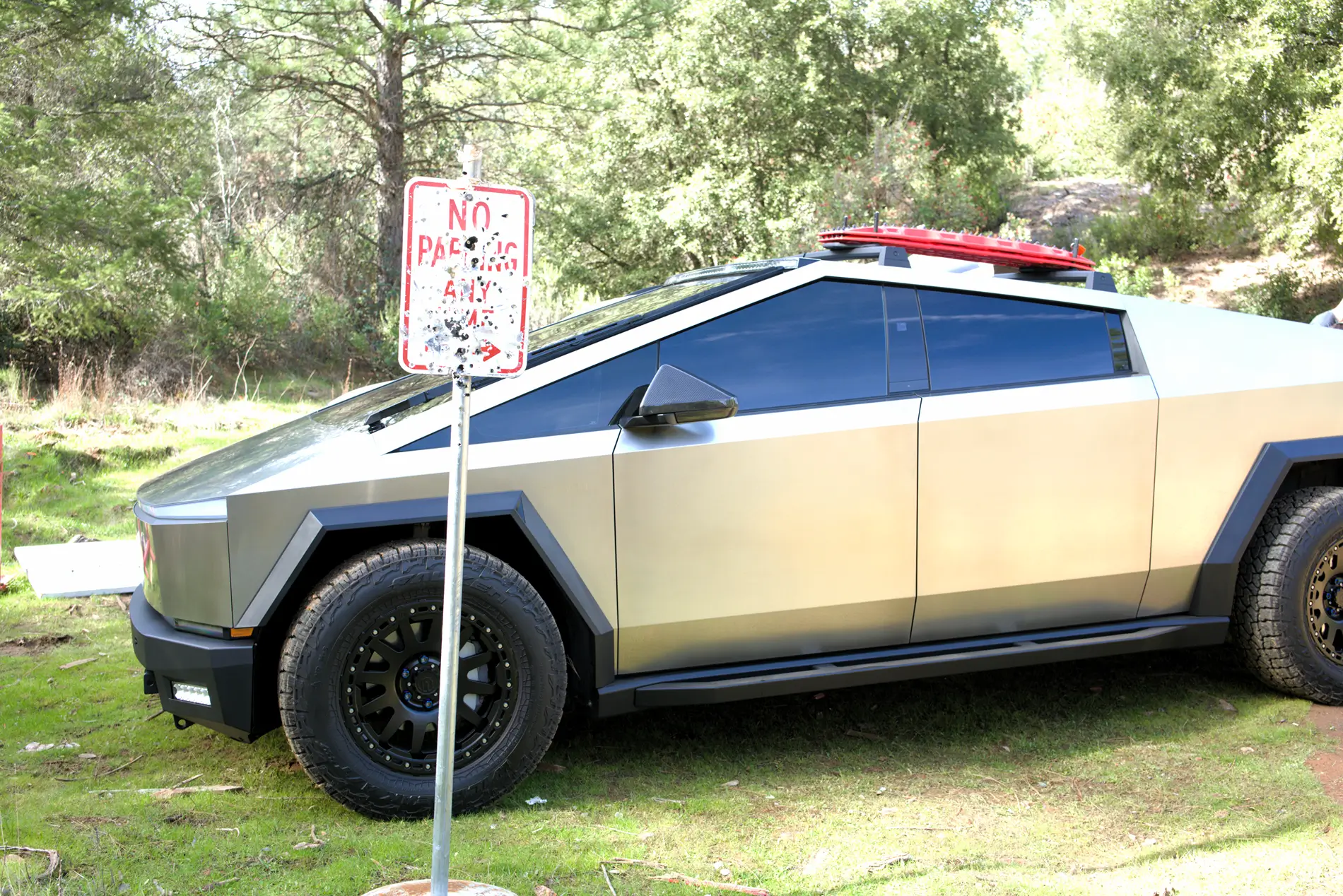Tesla Cybertruck Daily random Cybertruck photos thread - Post Yours! 📸 🤳 NP closeup rs50