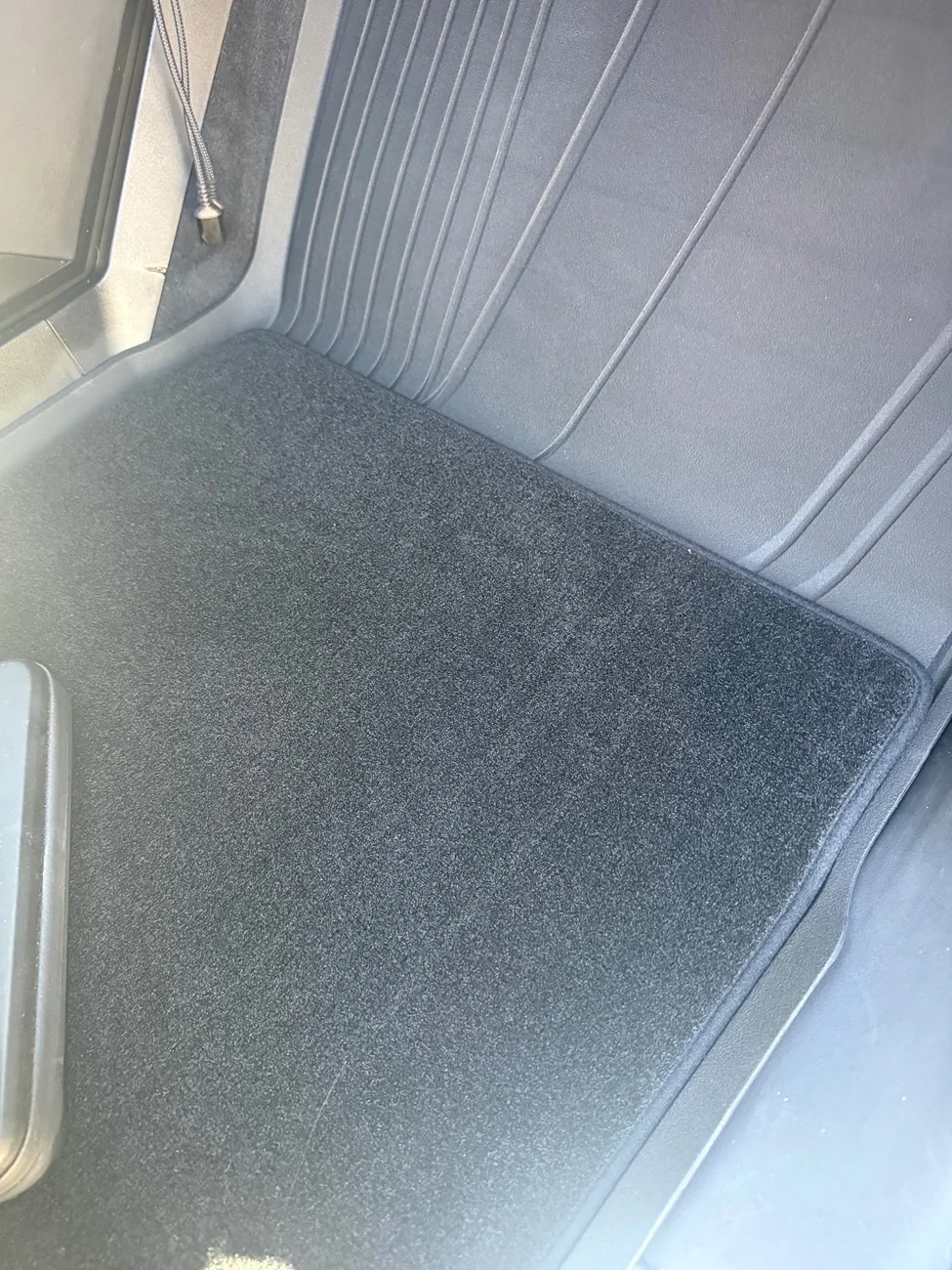 Tesla Cybertruck 3W Valentine's 30% Discount | How to Choose A Right Floor Mat Material? IMG_0517