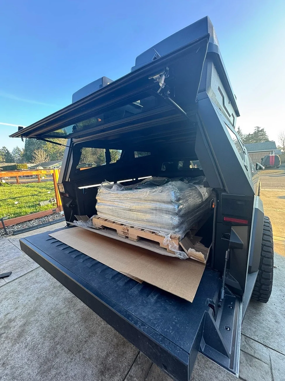 Tesla Cybertruck Urander Rack Mega Thread – Post Your Setup! IMG_2064