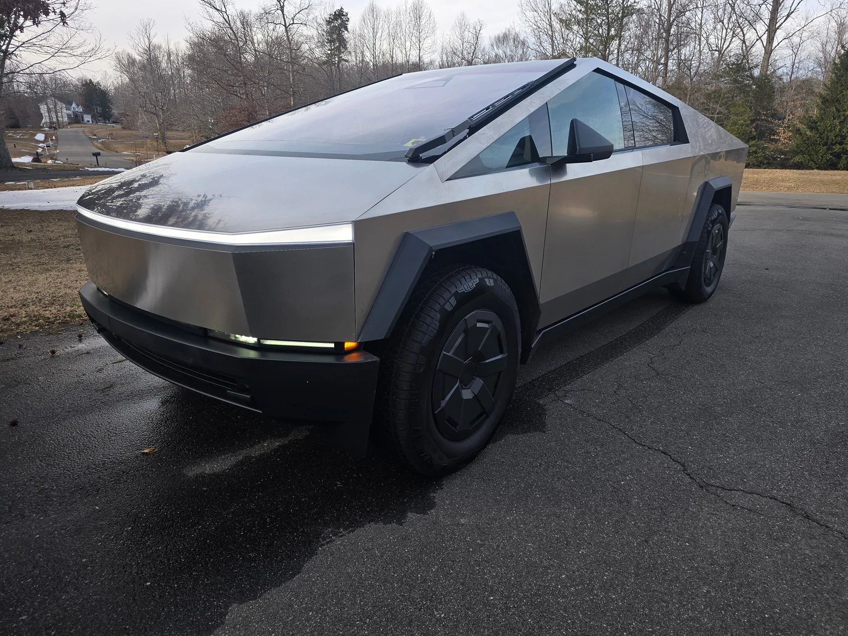 Tesla Cybertruck Cybergear Running Boards Installed 20260217_155714