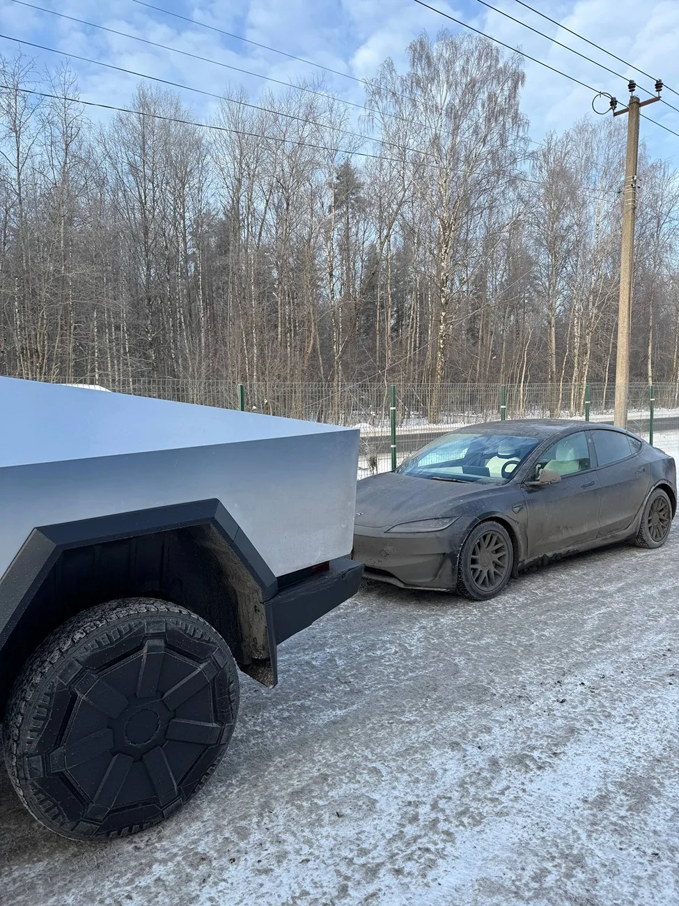 Tesla Cybertruck Trip to the country house. I'm delivering construction materials in the Cybertruck. photo_2026-02-19_17-14-06