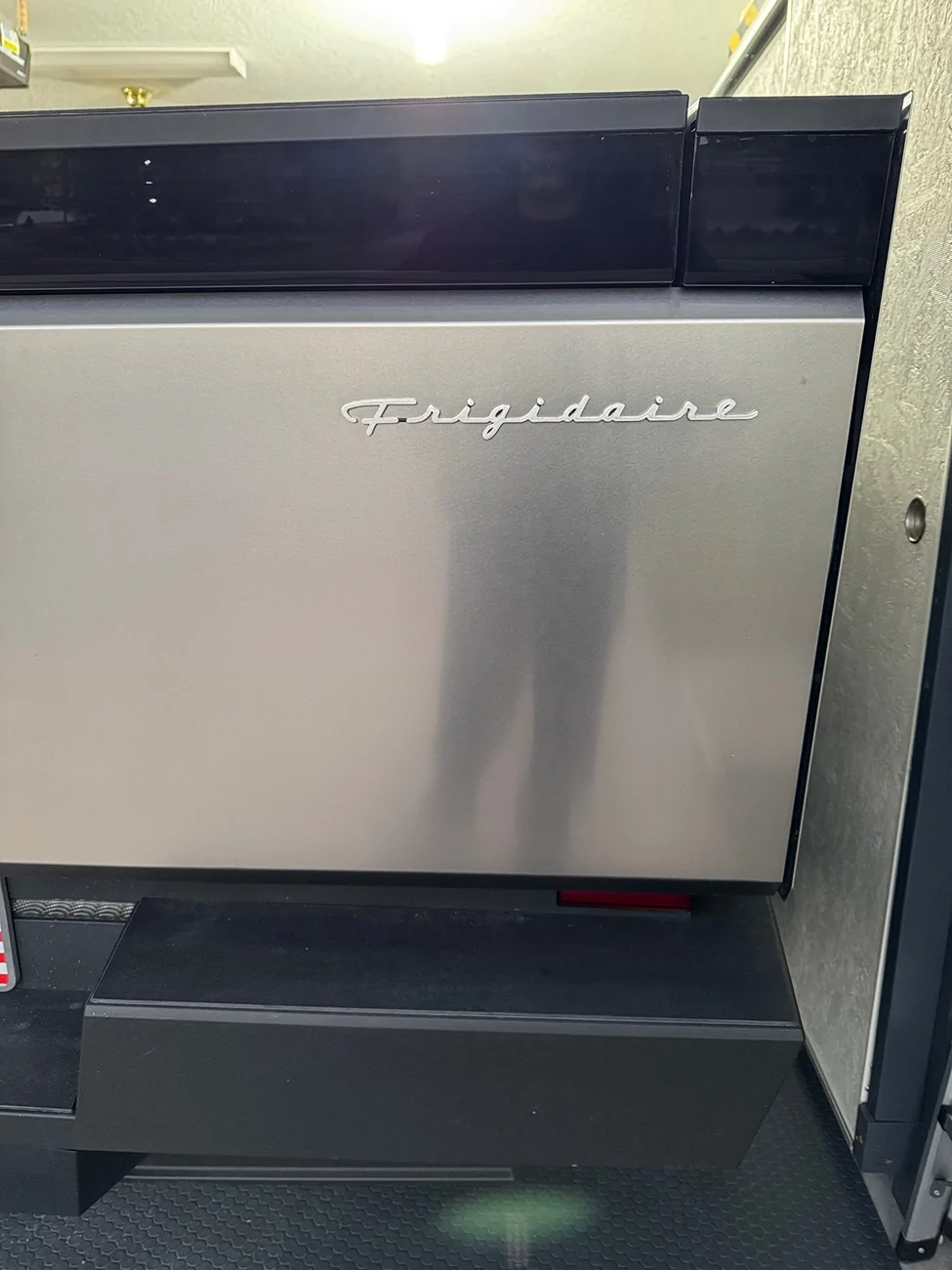 Tesla Cybertruck 3d printed cybertruck logo - FRIGIDAIRE (original logo, not new one) IMG_0134