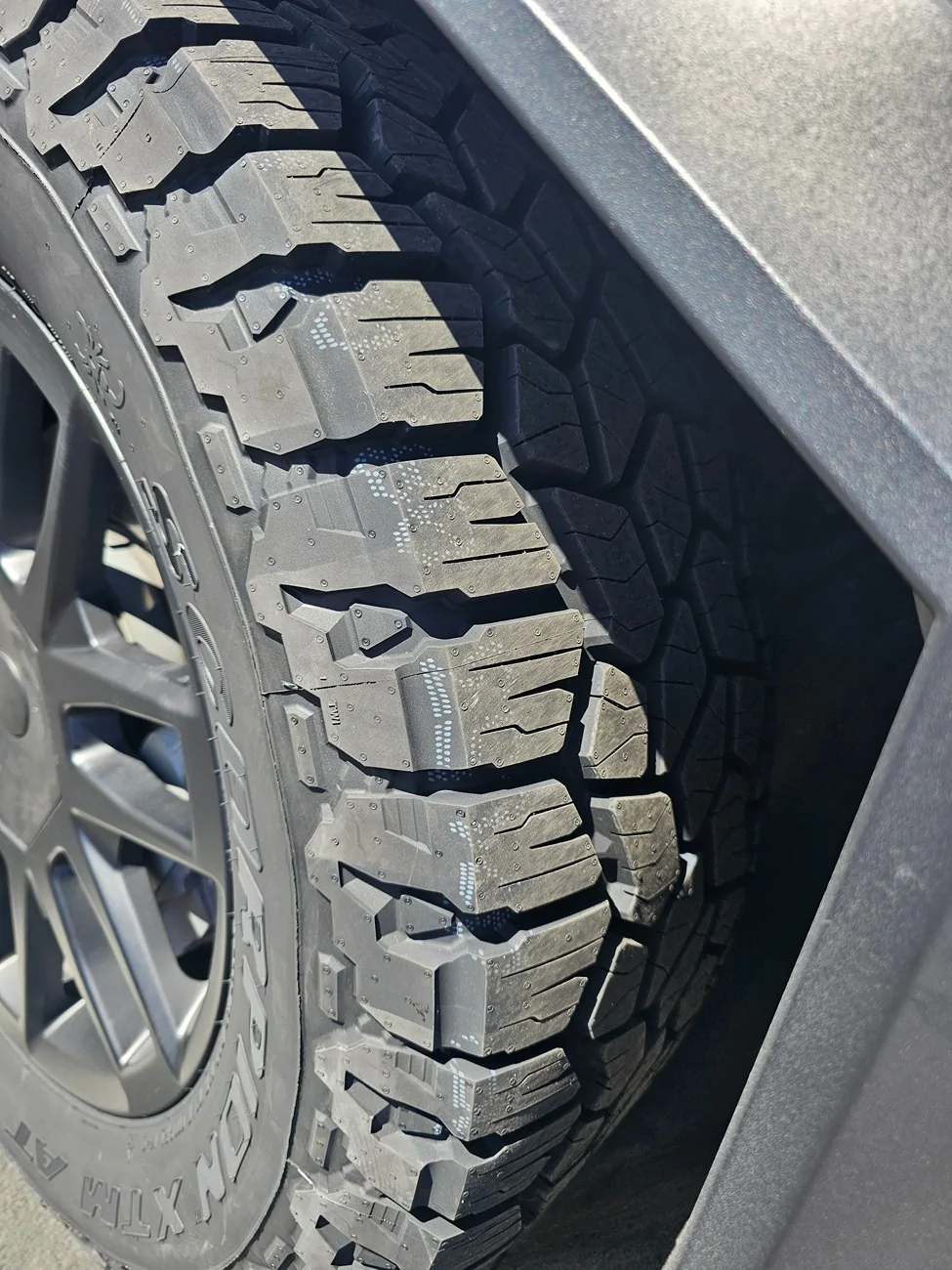 Tesla Cybertruck Pirelli Scorpion XTM AT ELECT availability 1000027655