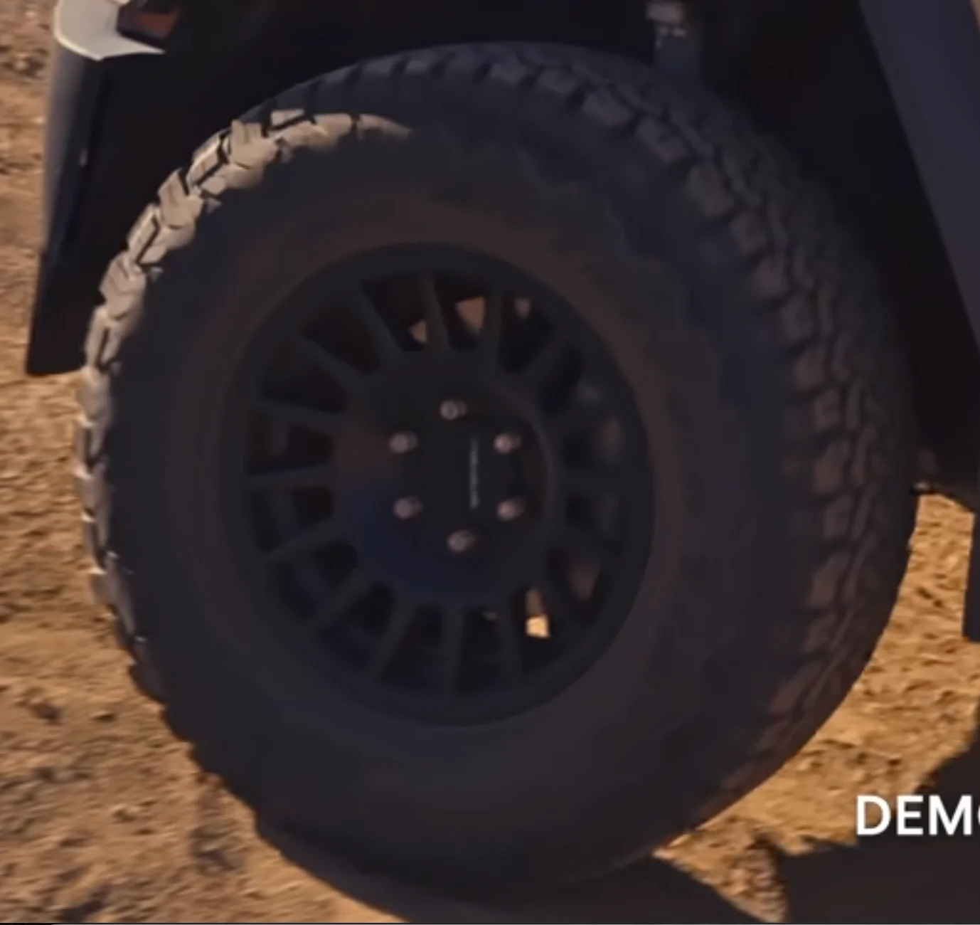 Tesla Cybertruck What is the model of those R18 wheels? Screenshot 2026-01-11 at 21.54.15