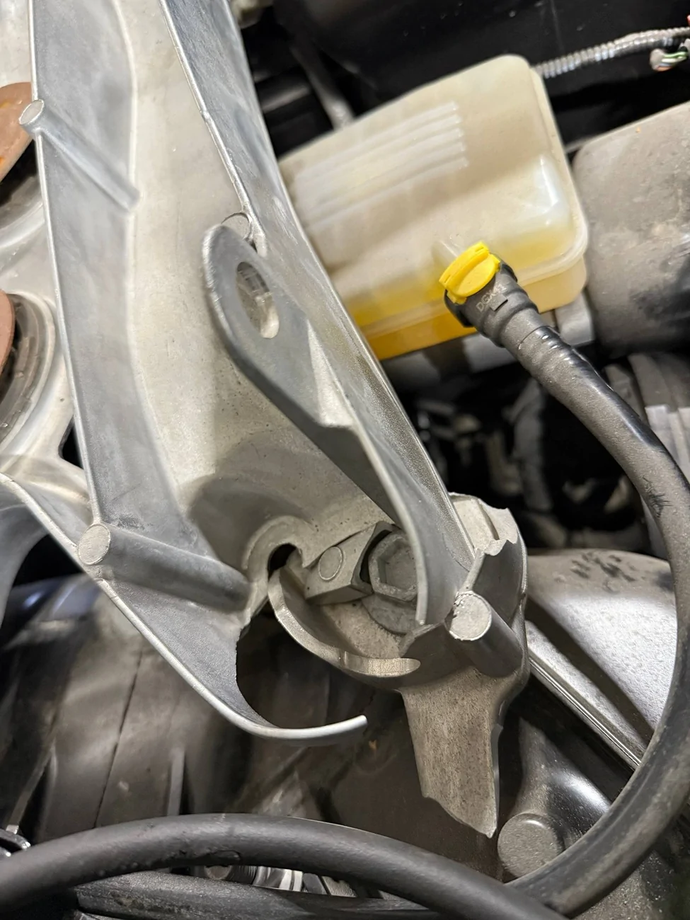 Tesla Cybertruck Cybertruck repair after major accident (damage to aluminum structure, engine subframe and steering rack) photo_2026-02-26_10-42-06