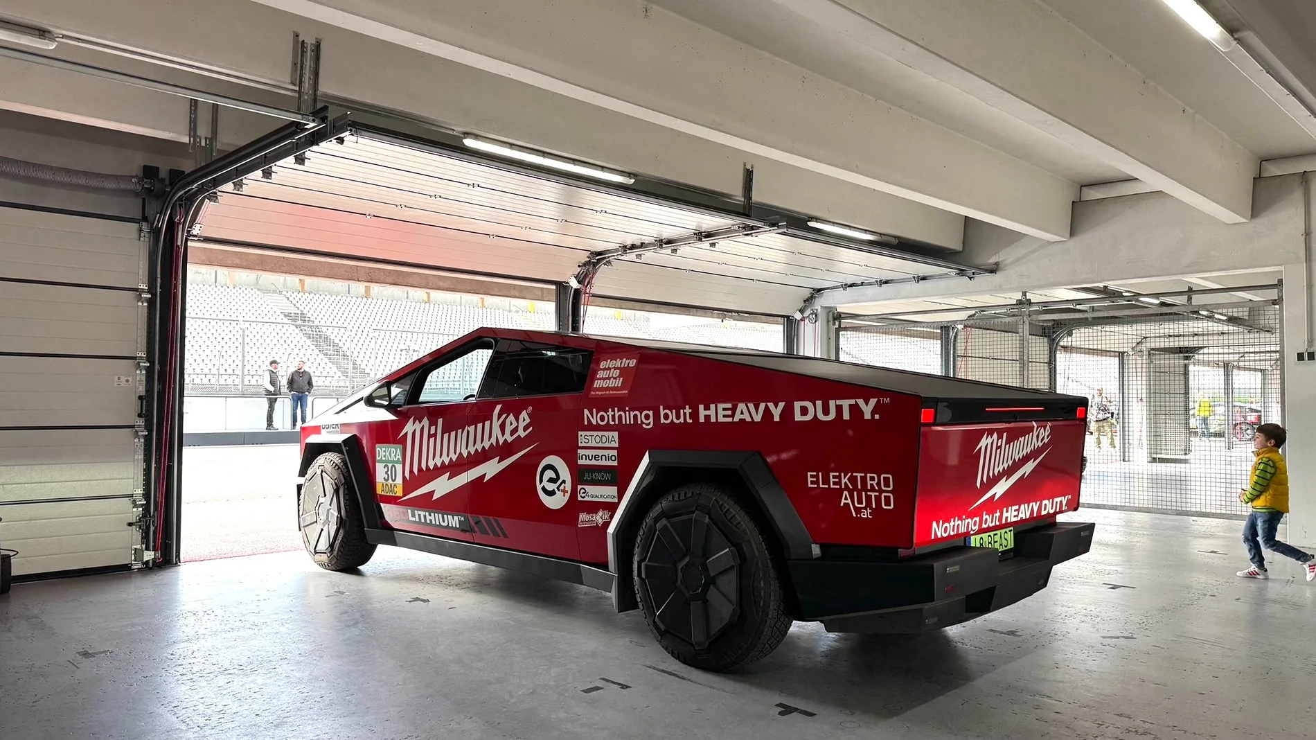 Tesla Cybertruck Milwaukee Tool Cybertruck attending 24 Hour Race at Hockenheim HCRK4VfWoAEzt6G