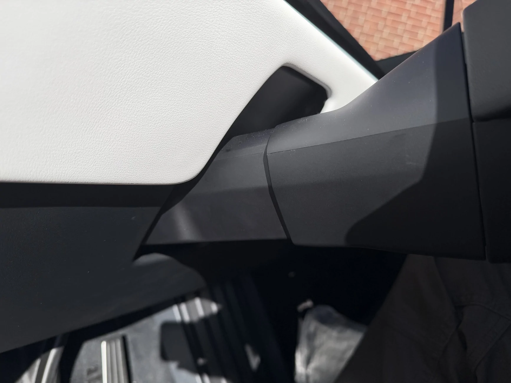 Tesla Cybertruck Steering Column - Annoying Creaks IMG_2529