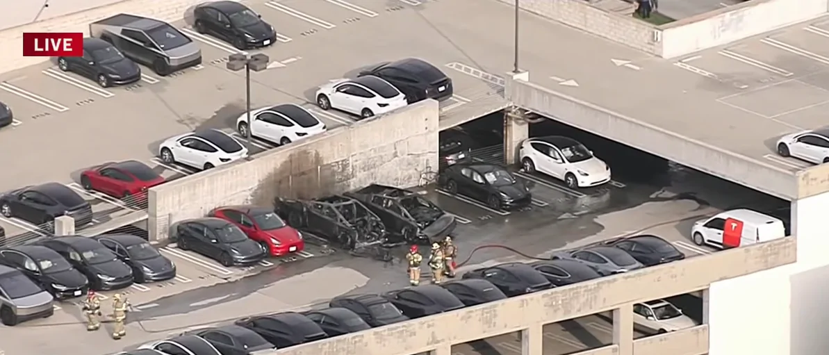 Tesla Cybertruck [ADMIN WARNING: NO POLITICS] 2 Cybertrucks catch fire and burn down in parking lot (Santa Monica, Los Angeles - 3/5/26) Screenshot 2026-03-06 at 4.22.11 PM