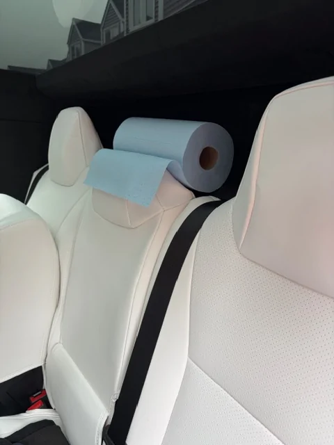 Tesla Cybertruck Paper towels mount IMG_3528