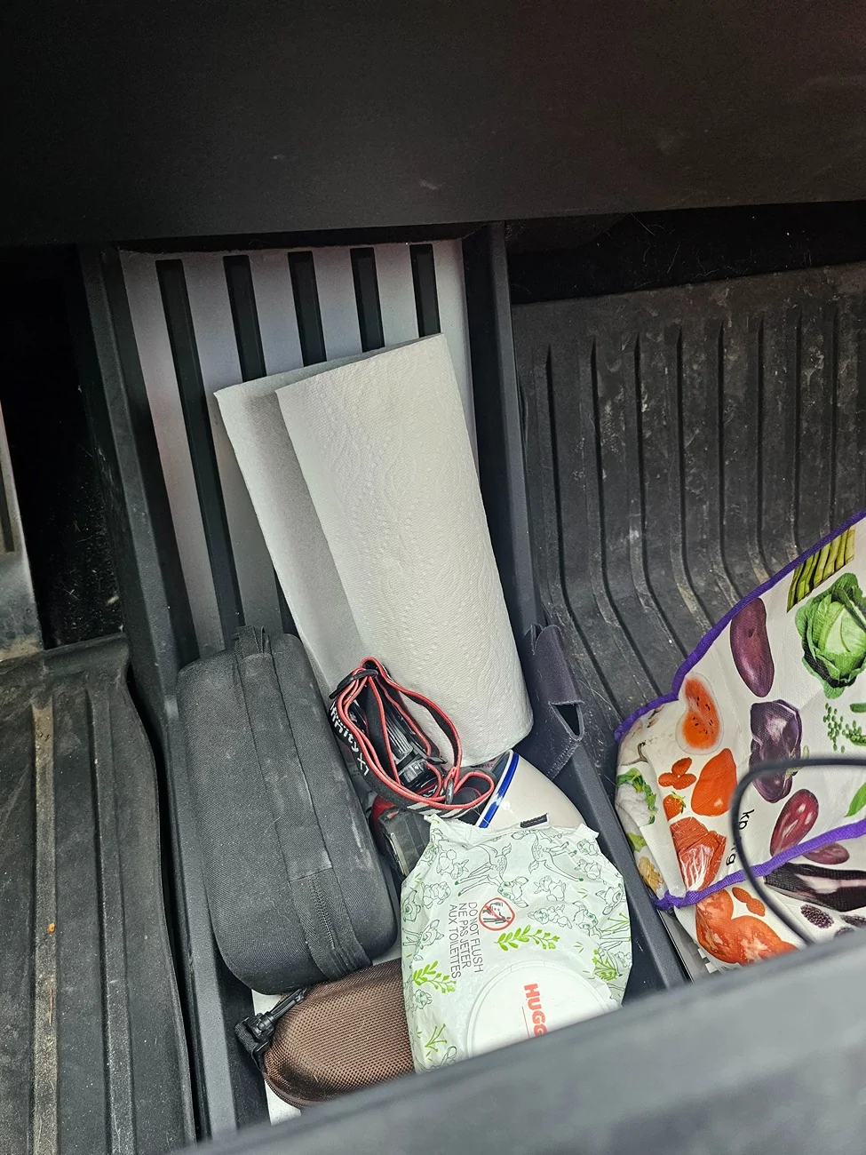 Tesla Cybertruck Paper towels mount 1000039625
