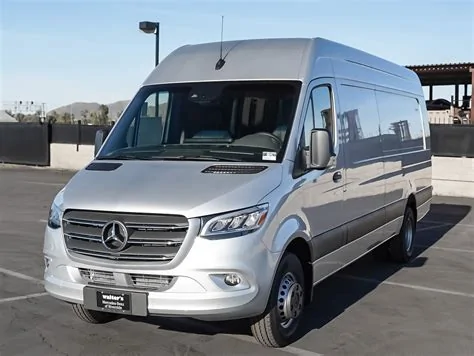 Tesla Cybertruck 6 or 7 Seater Need IMG_1612