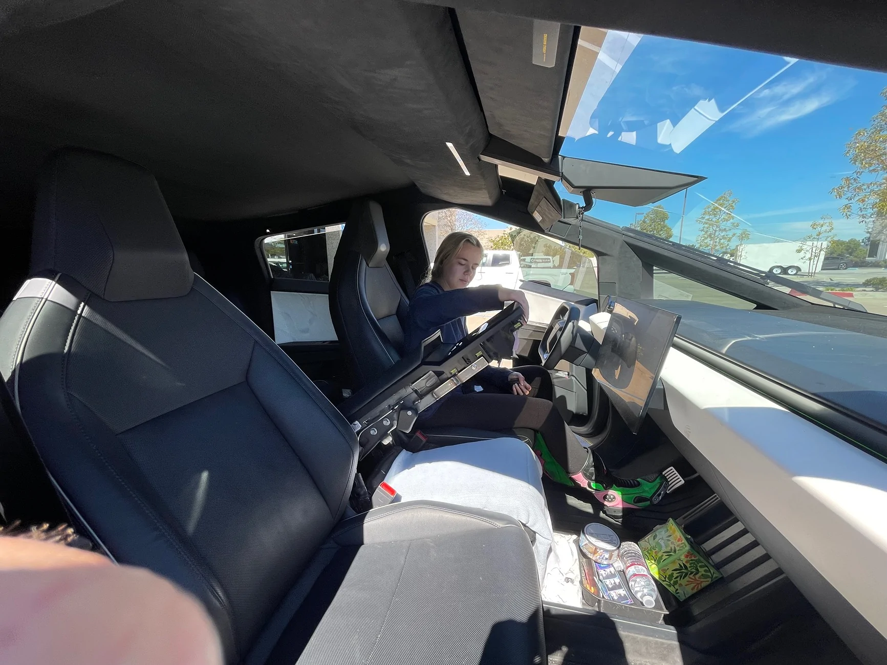 Tesla Cybertruck 6 or 7 Seater Need IMG_2488