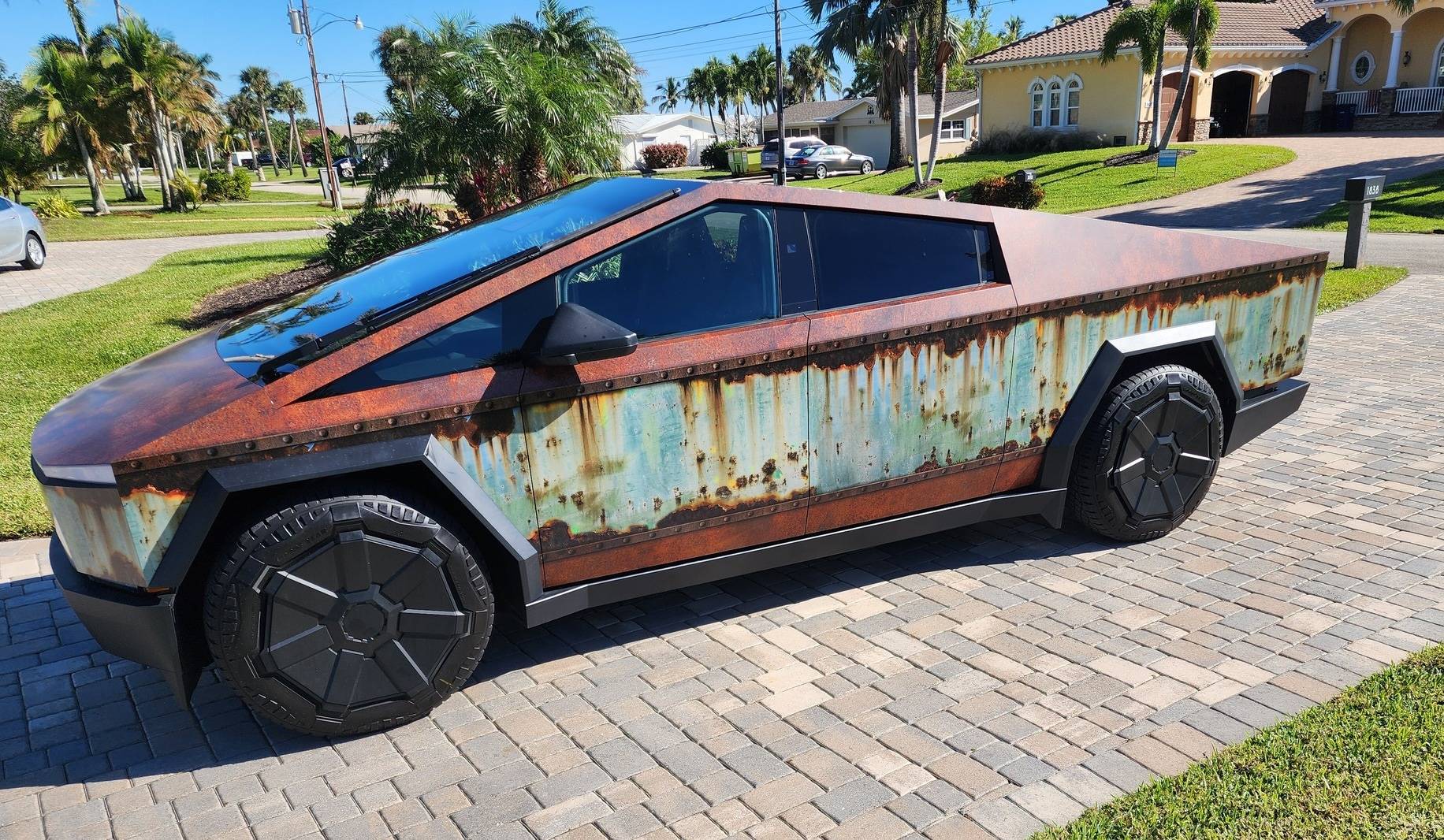 Tesla Cybertruck Premium upgrade offer to dual motor orders? IMG_2517