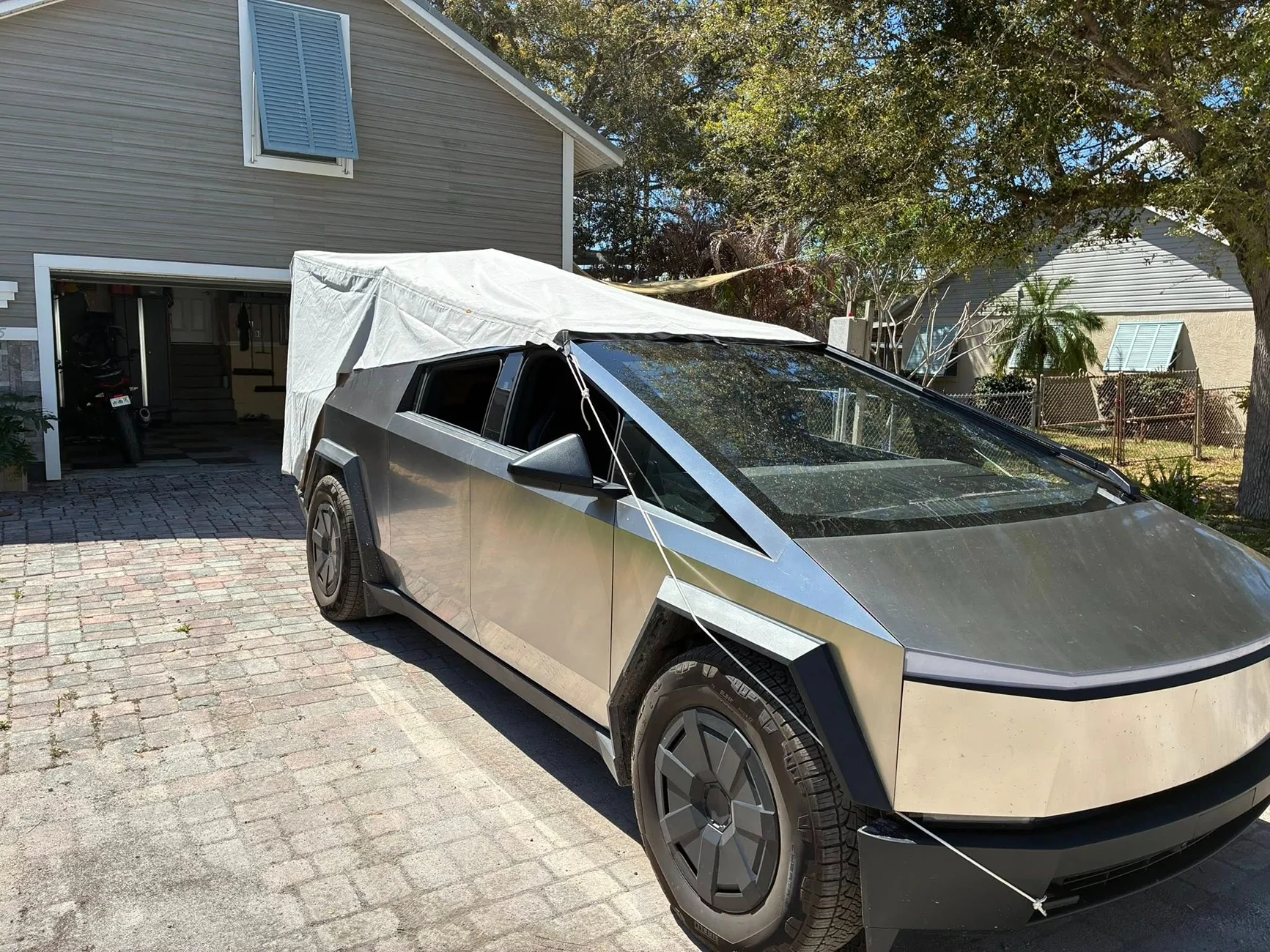 Tesla Cybertruck What does your camping setup look like? 649349899_4311709795814496_9010772880028548739_n