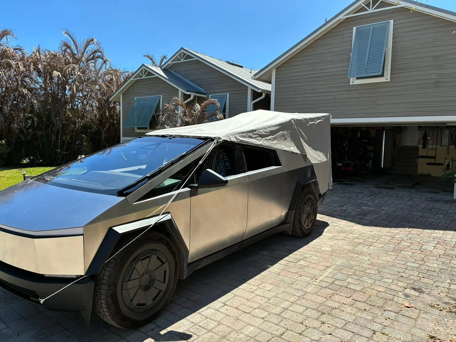 Tesla Cybertruck What does your camping setup look like? 649415746_4311709952481147_4142717085836238758_n