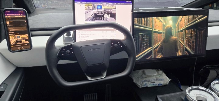 Tesla Cybertruck Paper towels mount AXn7egG