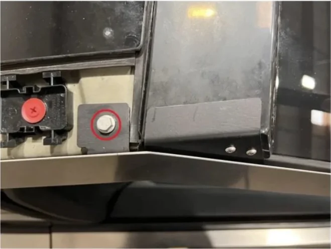 Tesla Cybertruck Lightbar installation - is there a new method? 1773341917659-lq