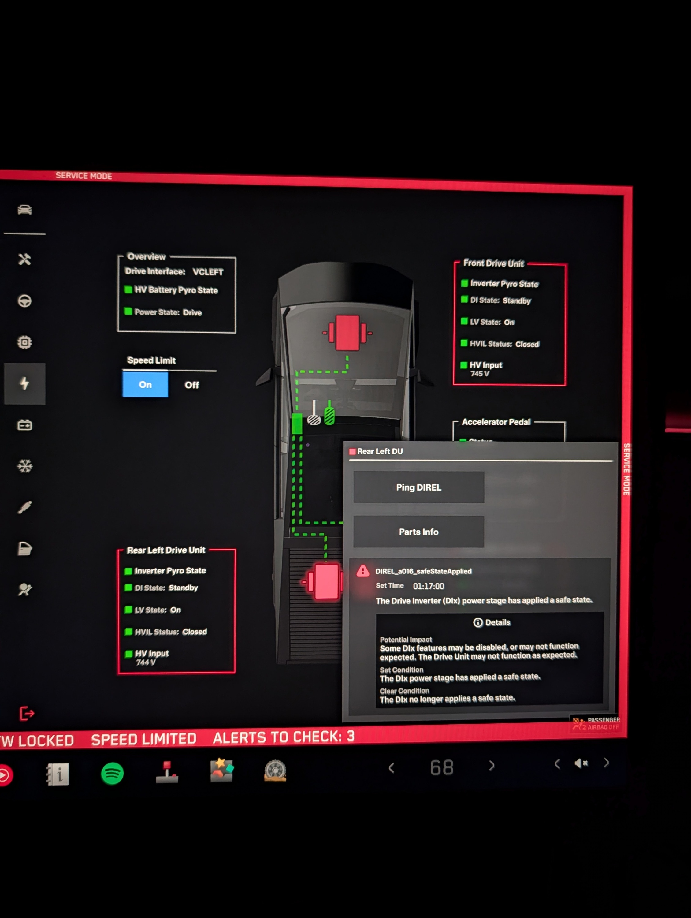Tesla Cybertruck Power Reduced with Turtle Icon issue dMgQJZB
