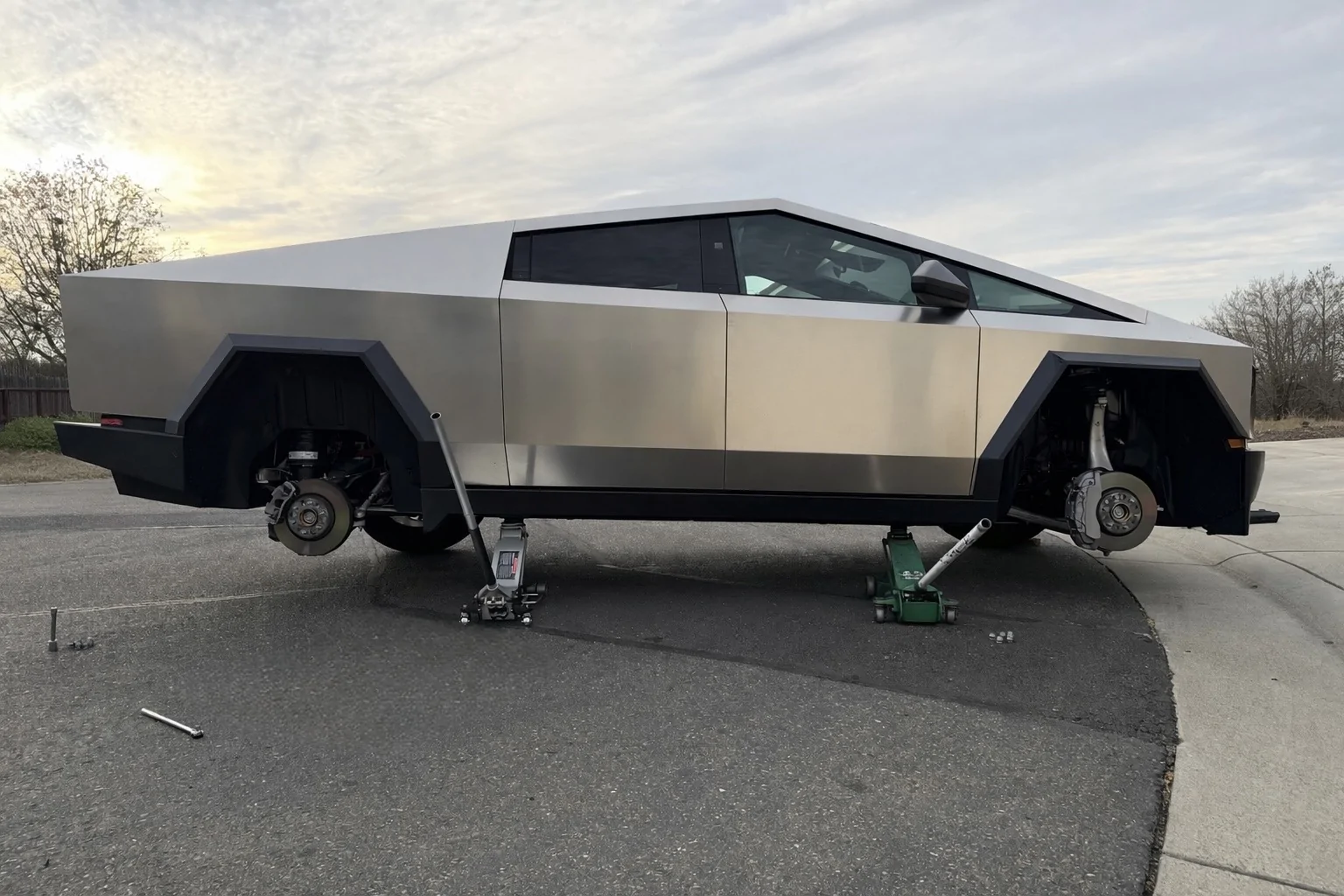 Tesla Cybertruck Daily random Cybertruck photos thread - Post Yours! 📸 🤳 5E8B648C-C079-4CE2-B8D1-9BB0C82D96D3