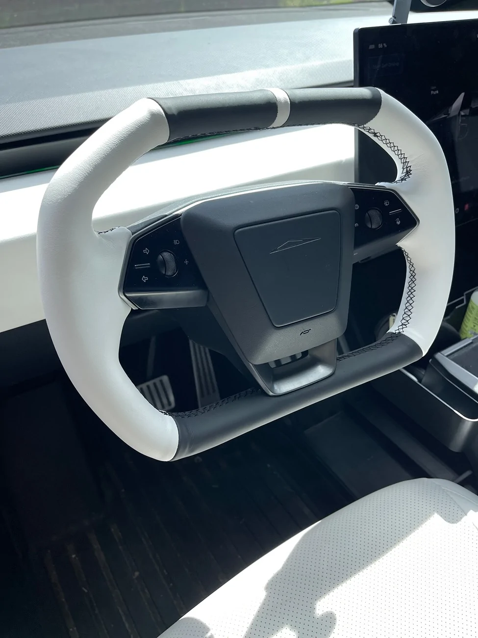 Tesla Cybertruck White/Black Steering Squircle Cover IMG_4421