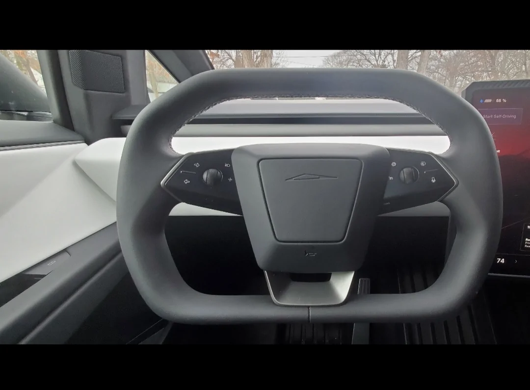 Tesla Cybertruck White/Black Steering Squircle Cover Screenshot_20260314-061659_Gallery