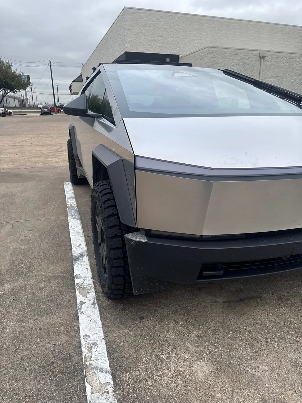 Tesla Cybertruck Time for new tires, bring your opinions. 🛞 IMG_1087