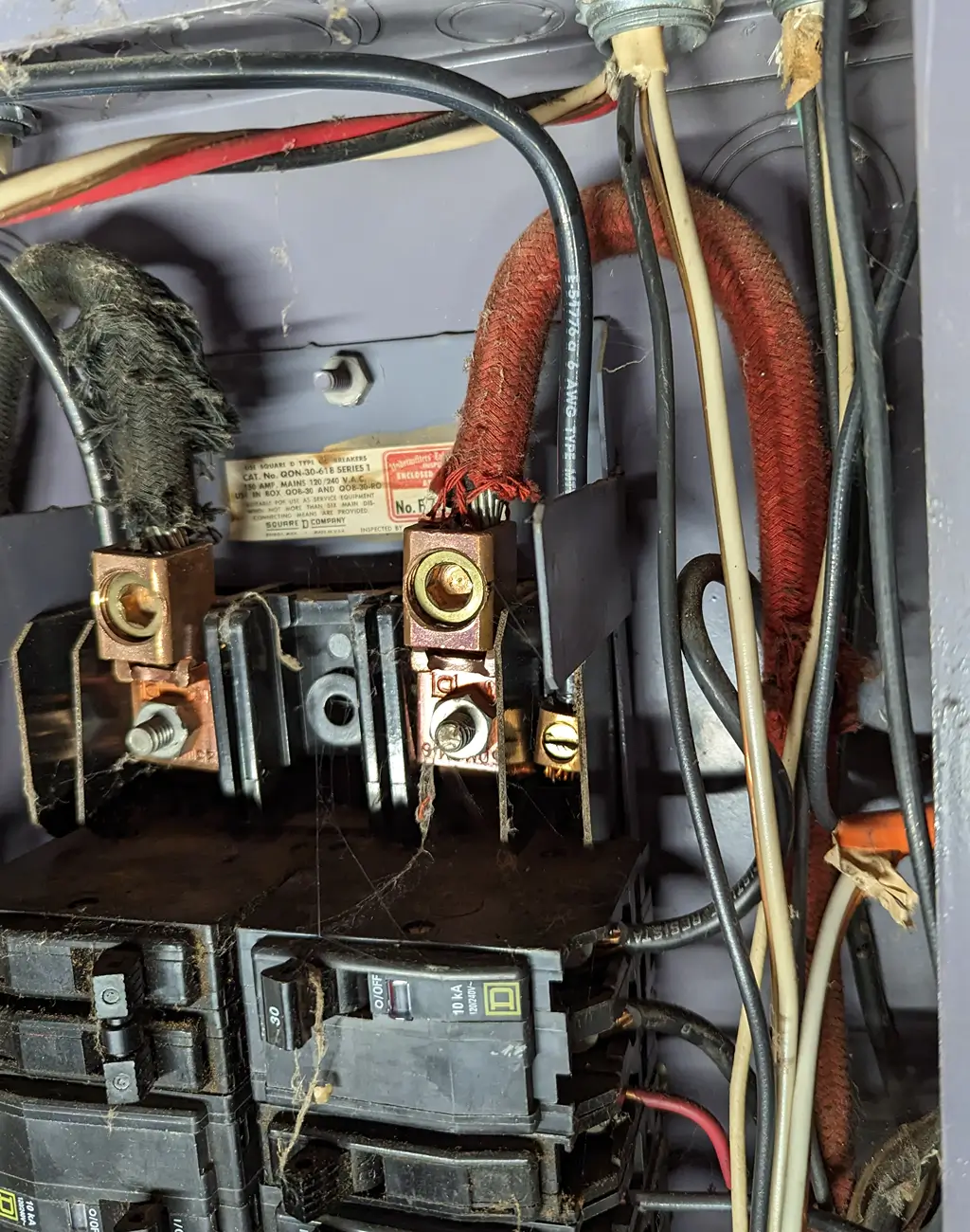 Tesla Cybertruck My home power backup without Powershare solution/ neutral-ground bonding/ transfer switch options/cold temps fusebox--cro