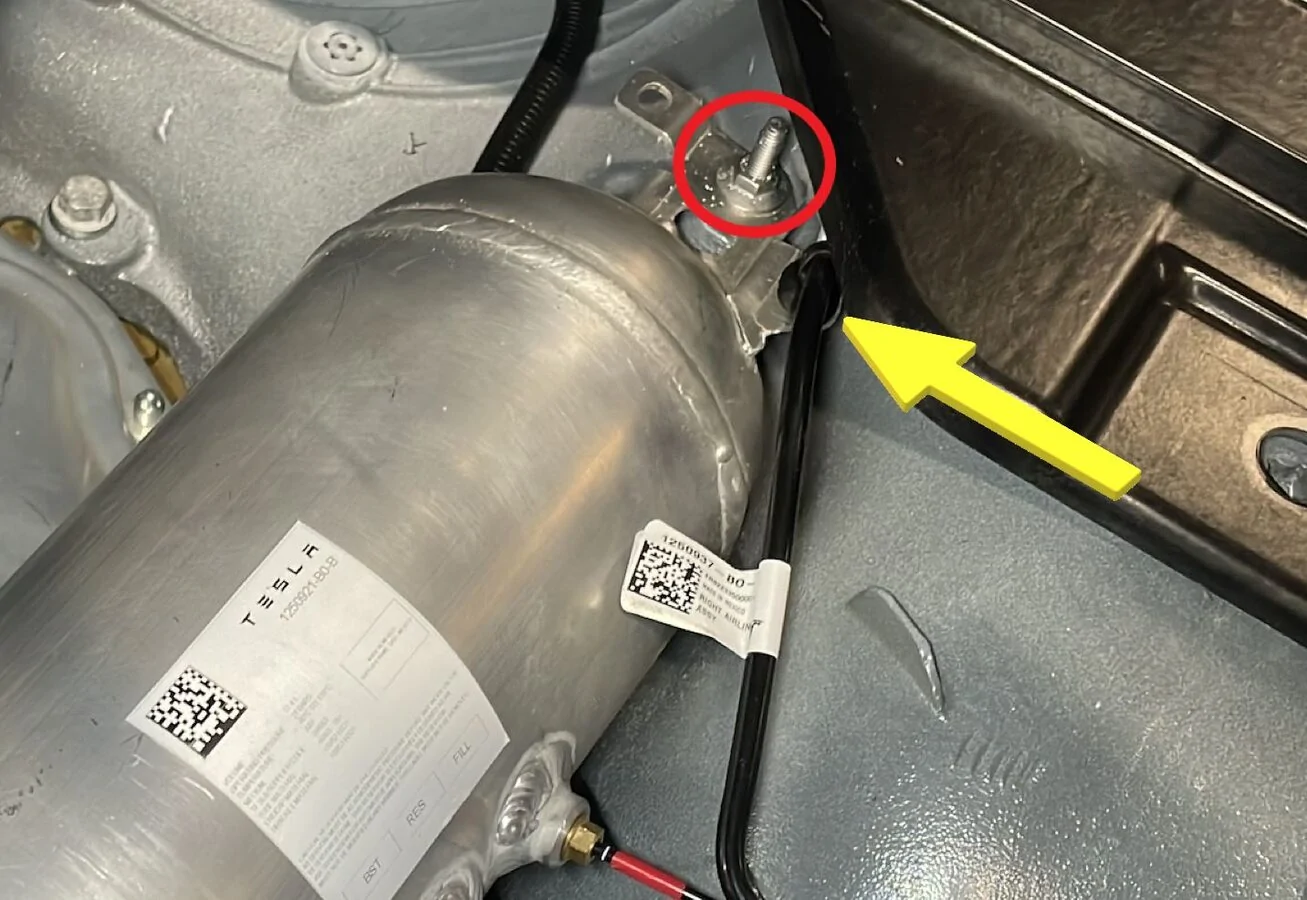 Tesla Cybertruck Air suspension fails. Second Time in two years! GUID-4815044E-9A55-4458-BBE0-0B34D069DB0E-online-en-US
