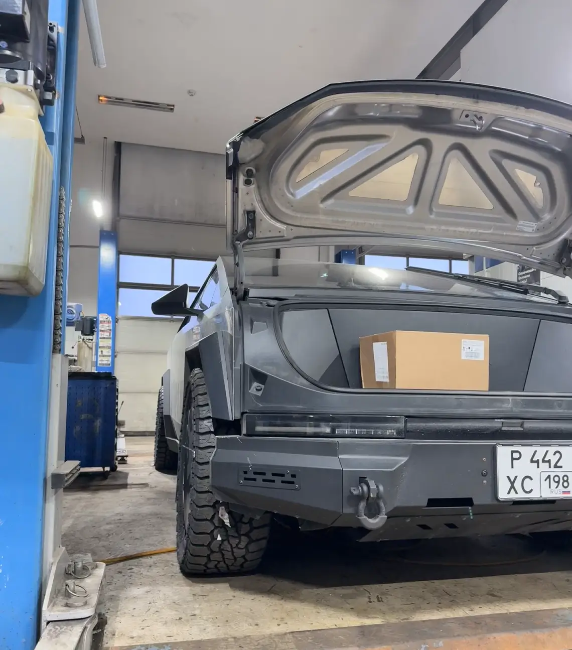 Tesla Cybertruck A winter trip to the forest at -23 degrees in the best truck! 64547