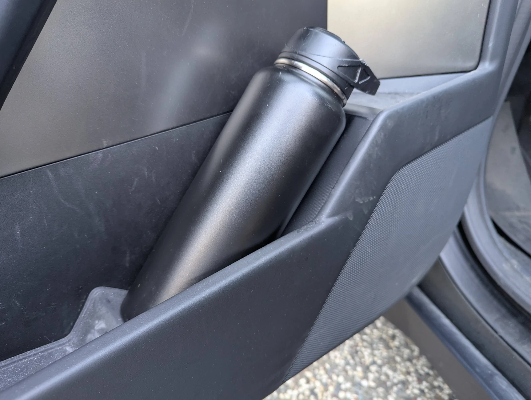 Tesla Cybertruck 3D Printable Cybertruck Door Bottle Holder Pad (fixes rattle) PXL_20260316_153541415