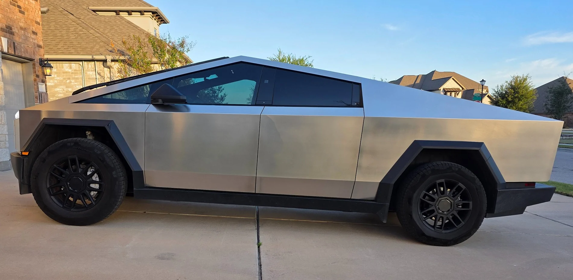 Tesla Cybertruck Tesla OEM Core Wheel Center Cap Kit now available 20260317_190934
