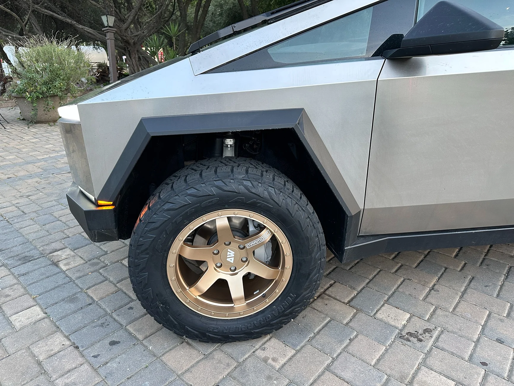 Tesla Cybertruck Custom Wheels from Atomic Wheels for Cybertruck - my review 1773806521371-dc