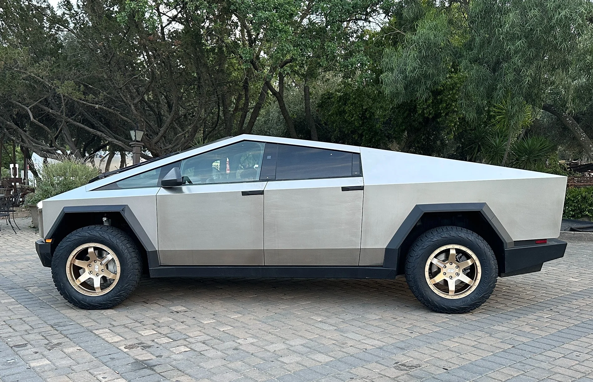 Tesla Cybertruck Custom Wheels from Atomic Wheels for Cybertruck - my review 1773806605699-to