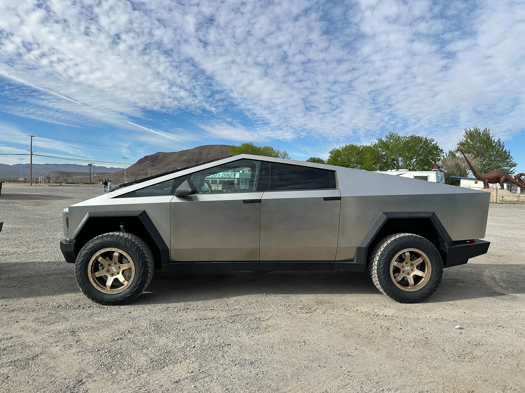 Tesla Cybertruck Custom Wheels from Atomic Wheels for Cybertruck - my review 1773806737724-d