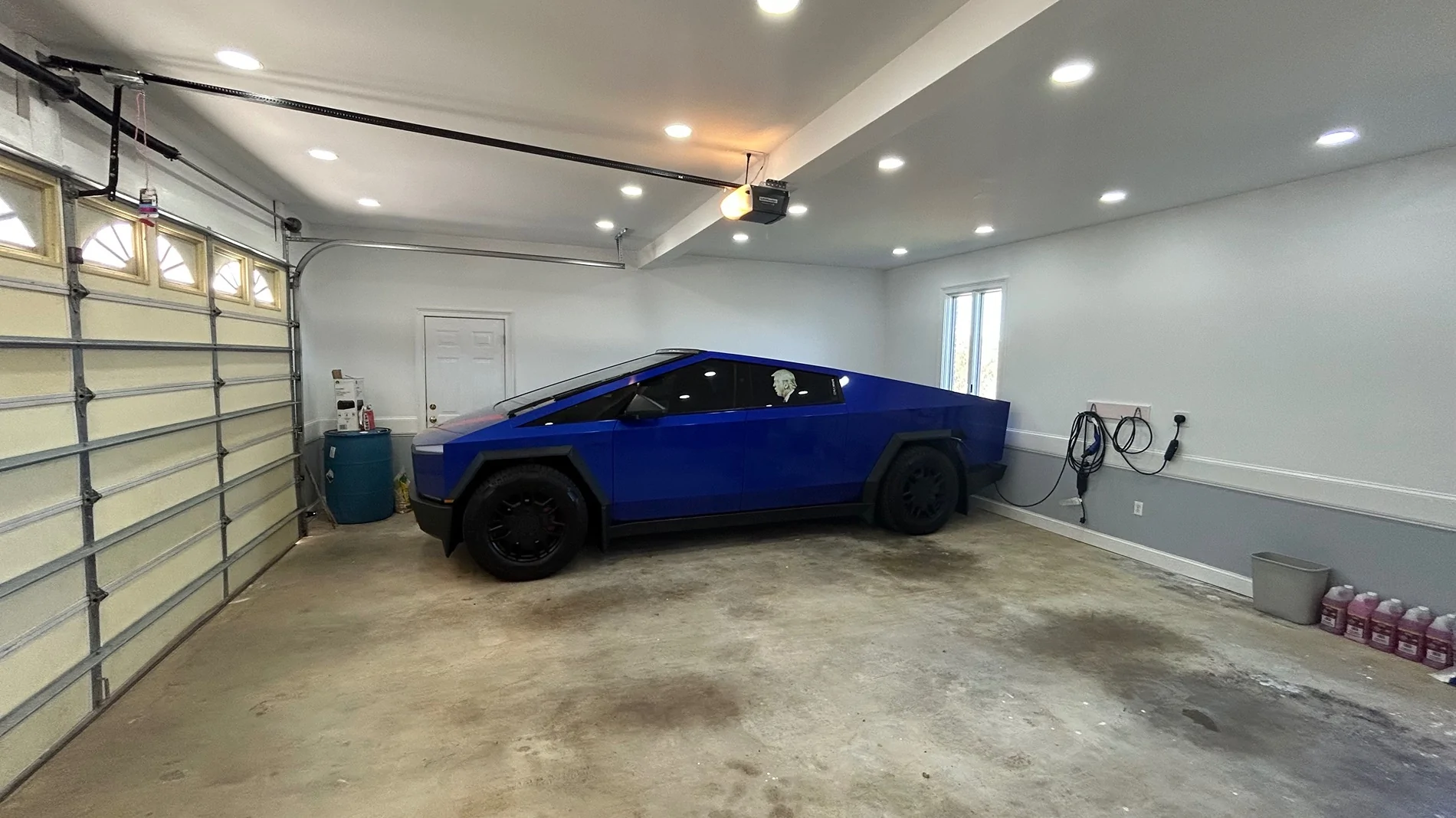 Tesla Cybertruck FSD Garage Parking challenge IMG_1375