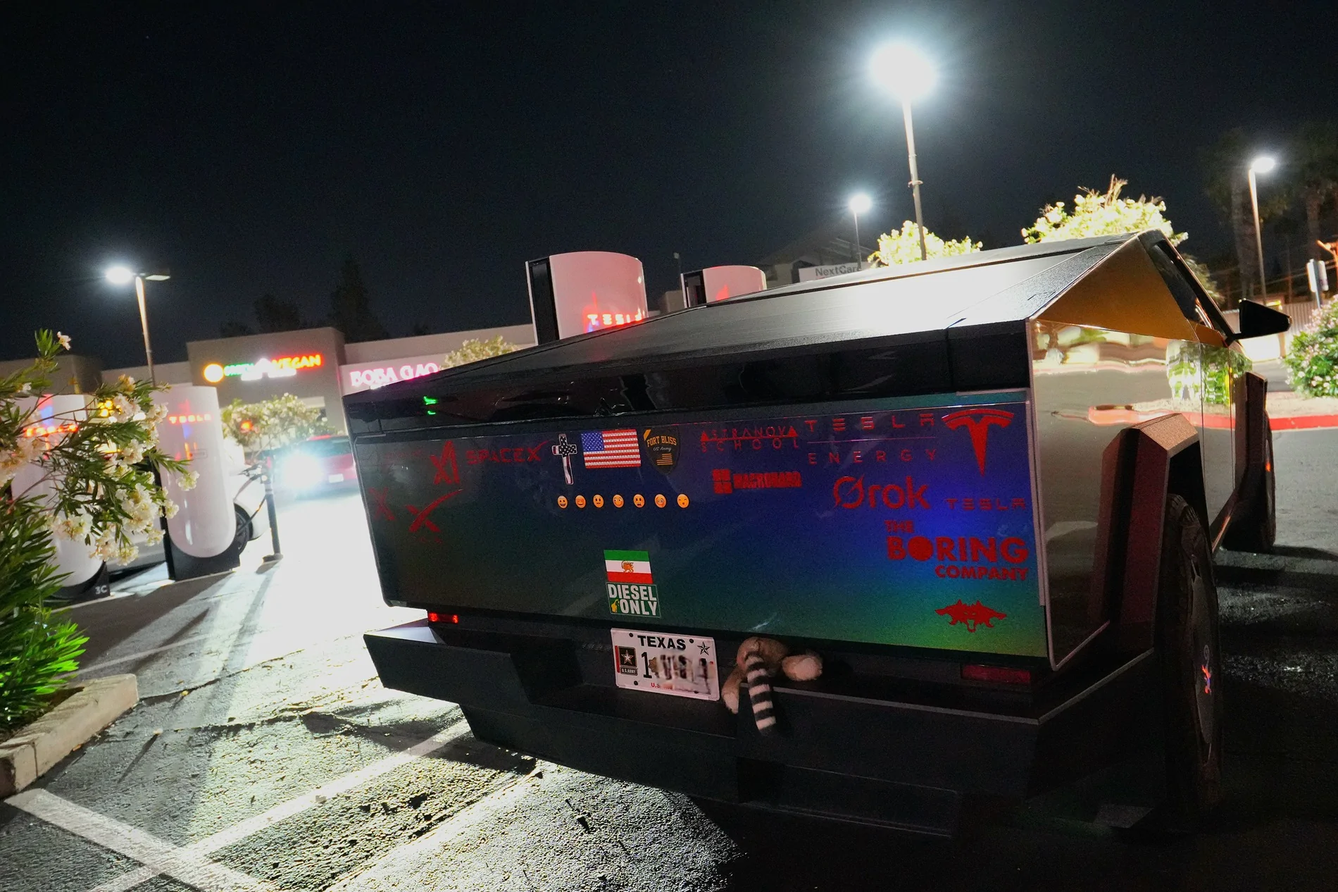 Tesla Cybertruck Daily random Cybertruck photos thread - Post Yours! 📸 🤳 DSC00064_1