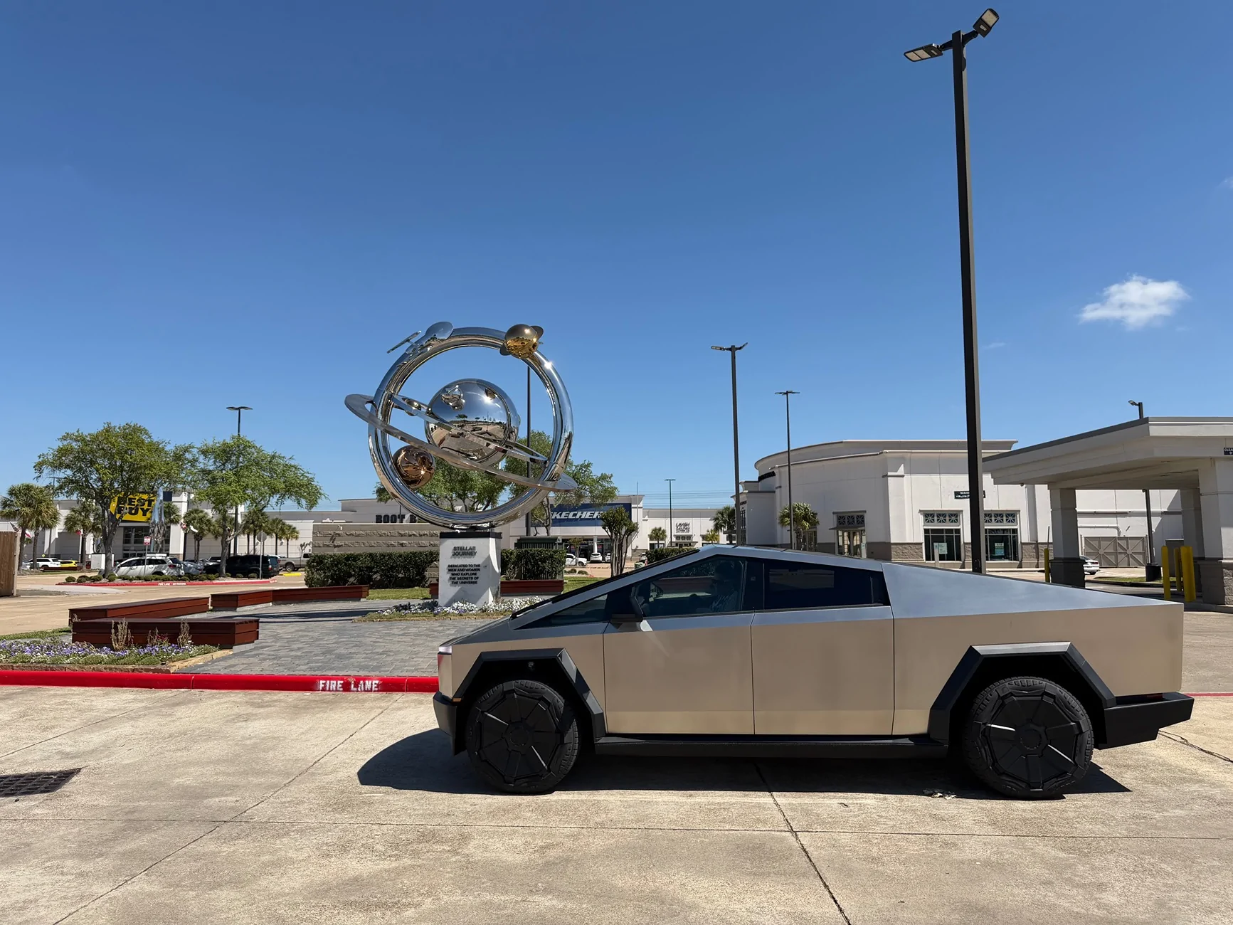 Tesla Cybertruck Has anyone RECEIVED a 2026 Cybertruck? IMG_2429