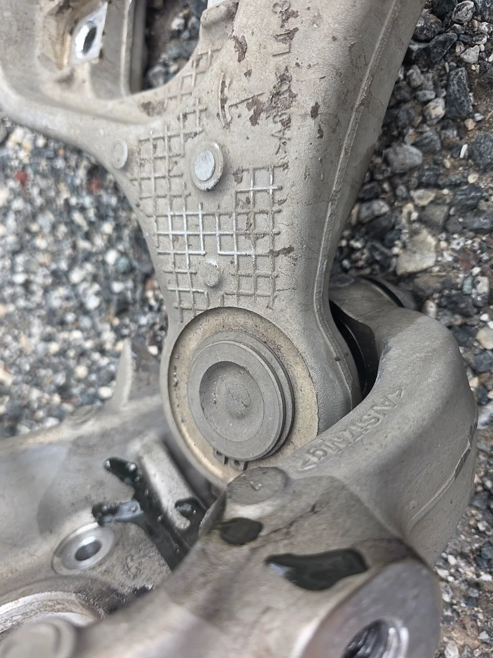 Tesla Cybertruck Had to replace lower control arms and knuckle 1000024365