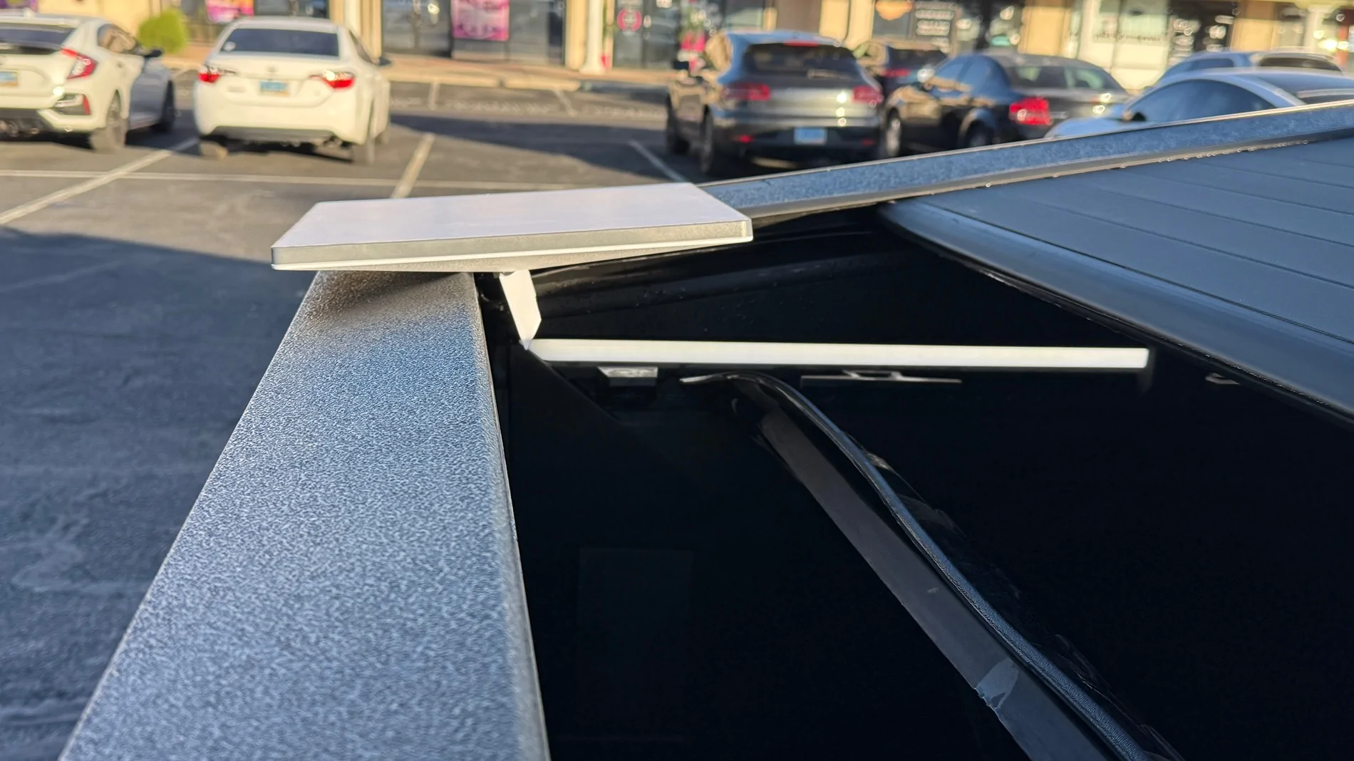 Tesla Cybertruck Starlink Mini mounting options (Poll) IMG_1955