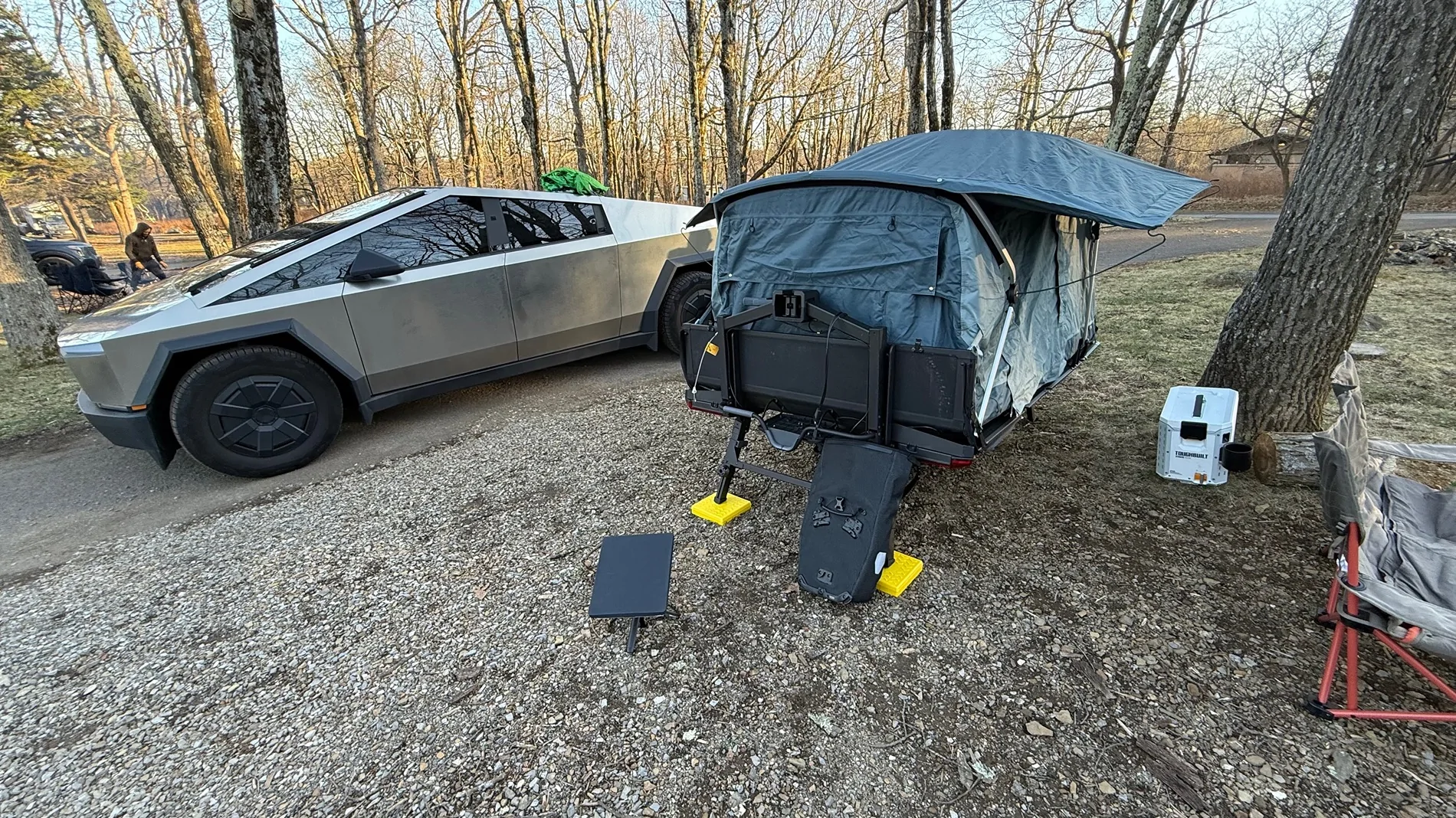 Tesla Cybertruck What Are You Hauling in your Cybertruck? 🦾 👷‍♂️ IMG_1498