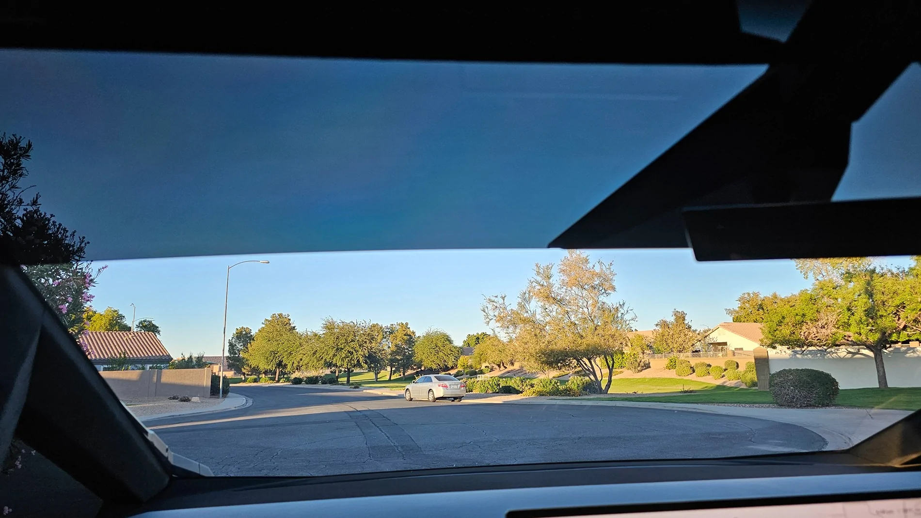 Tesla Cybertruck Sun Glare is Terrible Through the Front windshield 20241106_164843