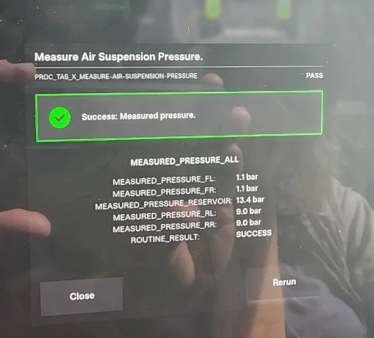 Tesla Cybertruck Cybertruck Cyberbeast Air suspension... how does it operate? AISelect_20260401_053148_Gallery