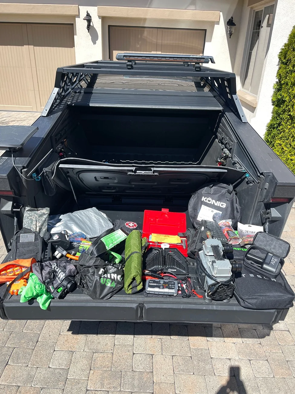 Tesla Cybertruck Vault Storage - what do you carry in your bed at all times?? Show me yours and I'll show you mine IMG_4766