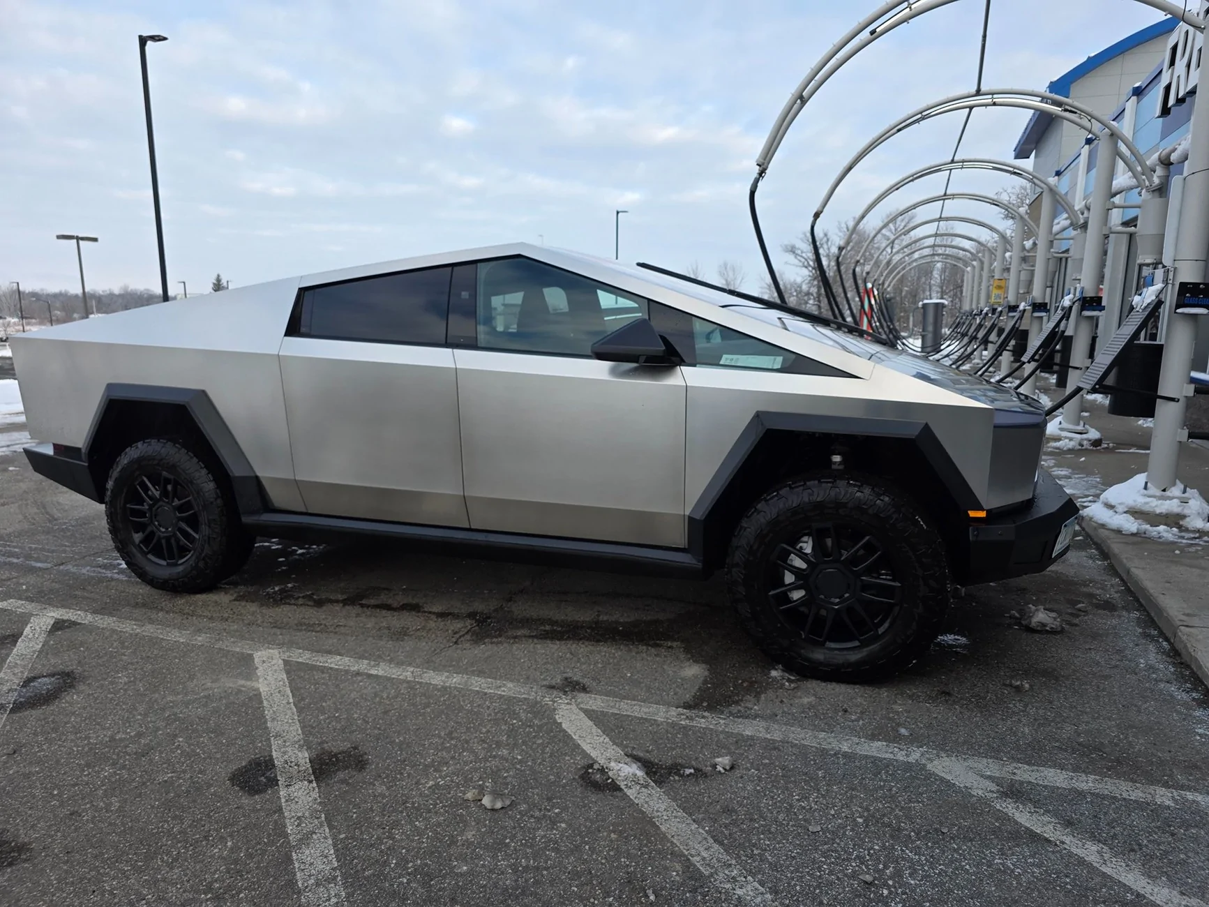 Tesla Cybertruck Best "All Around" Tires for CT HB5KjBcXgAAjEgm