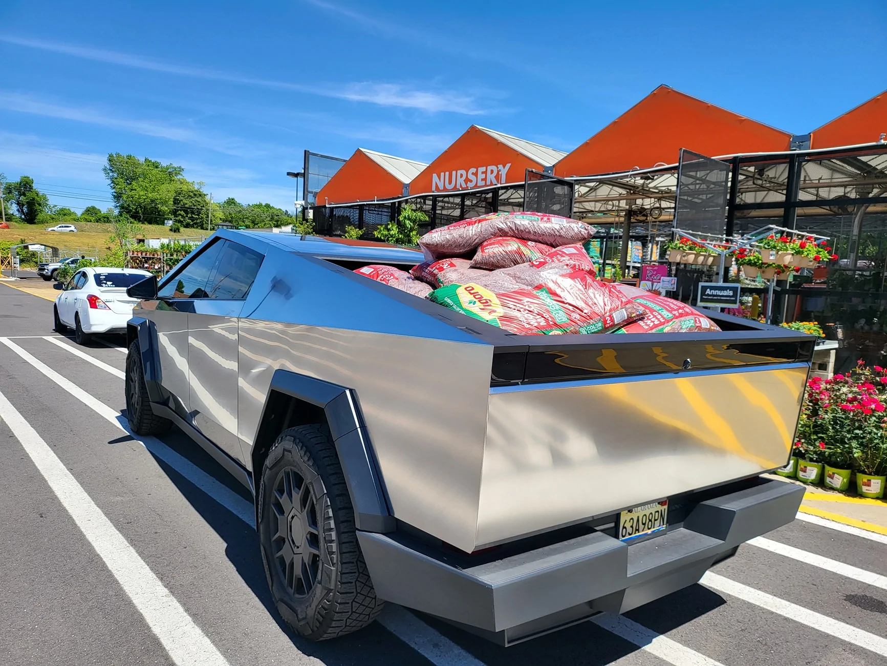 Tesla Cybertruck 🦾 Cybertruck doing truck stuff!  Post your photos! 20260405_125850
