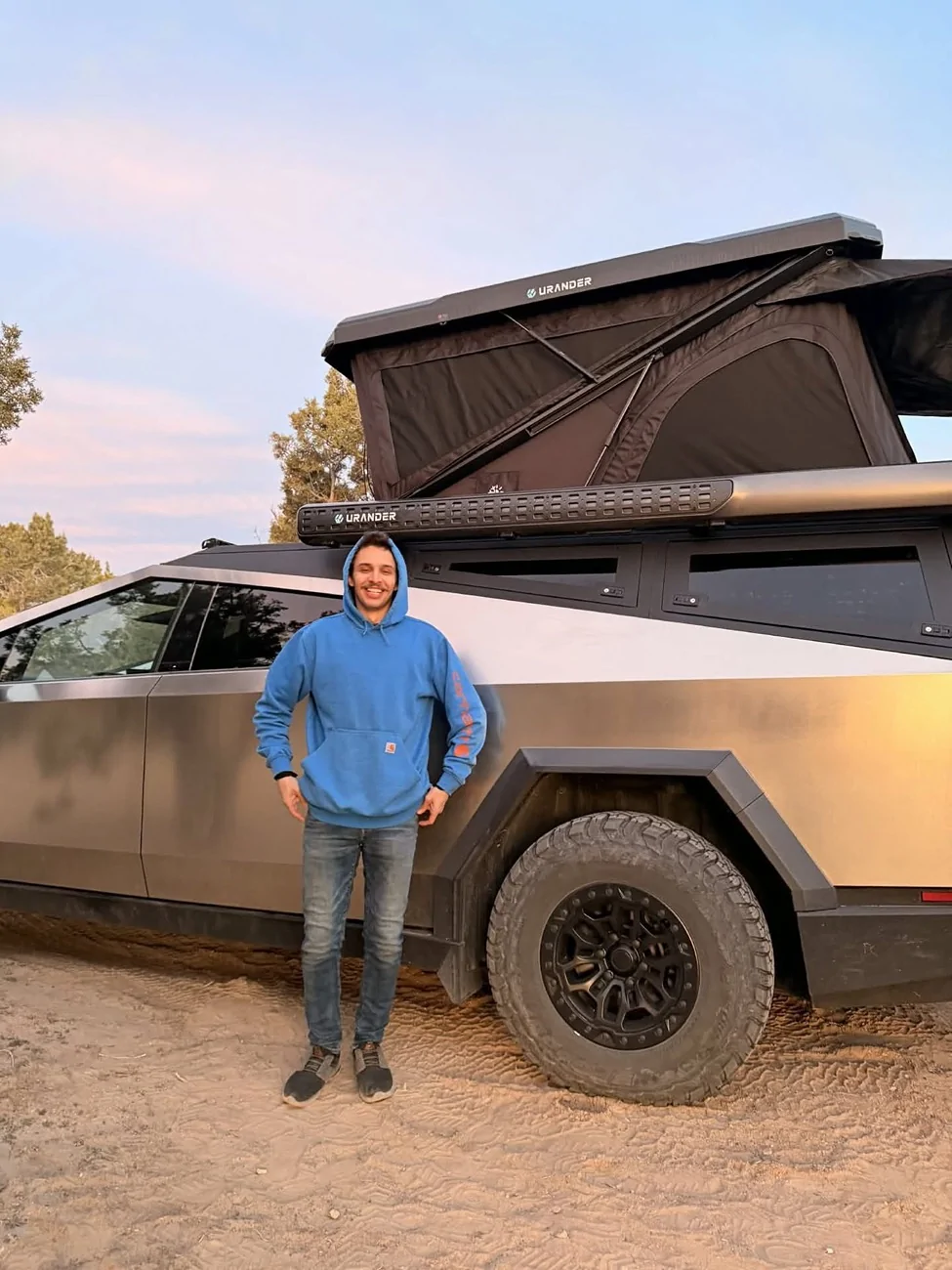 Tesla Cybertruck Cybertruck's Ultimate Companion: Urander Rack & PANO Tent IMG_4751