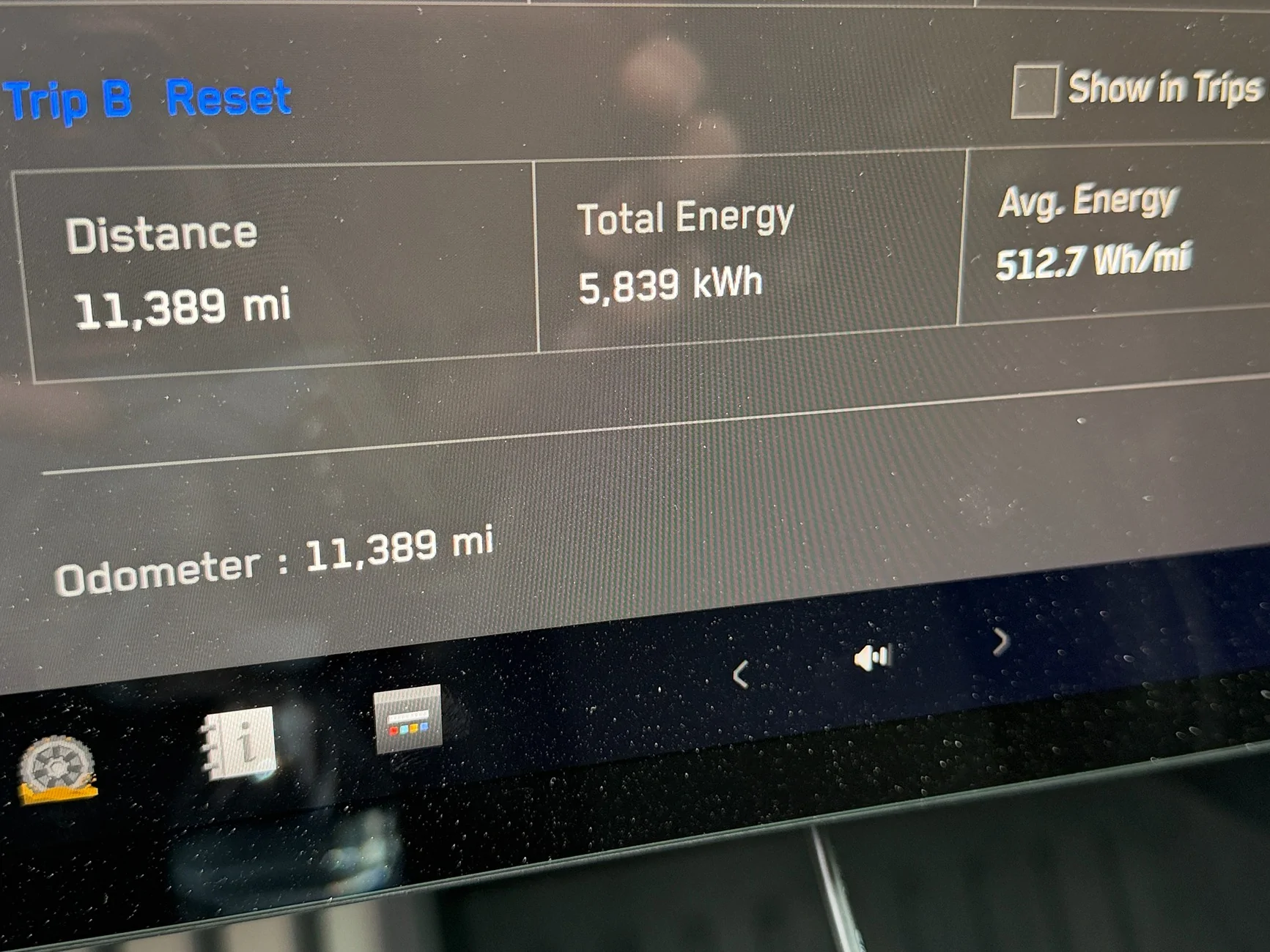 Tesla Cybertruck Martian wheels 18" vs 20" comparison IMG_0182