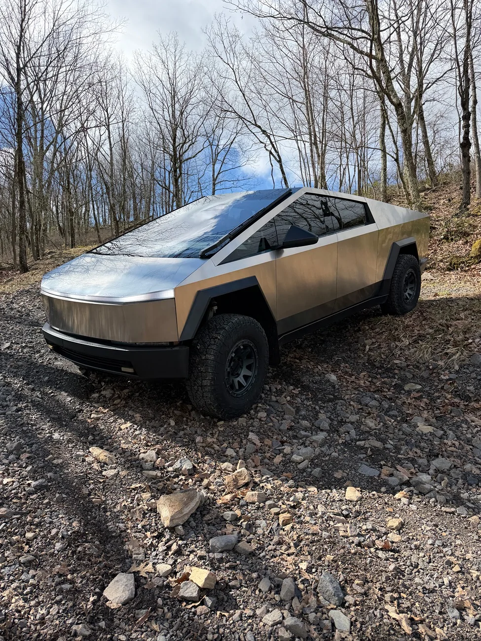 Tesla Cybertruck Daily random Cybertruck photos thread - Post Yours! 📸 🤳 IMG_1064