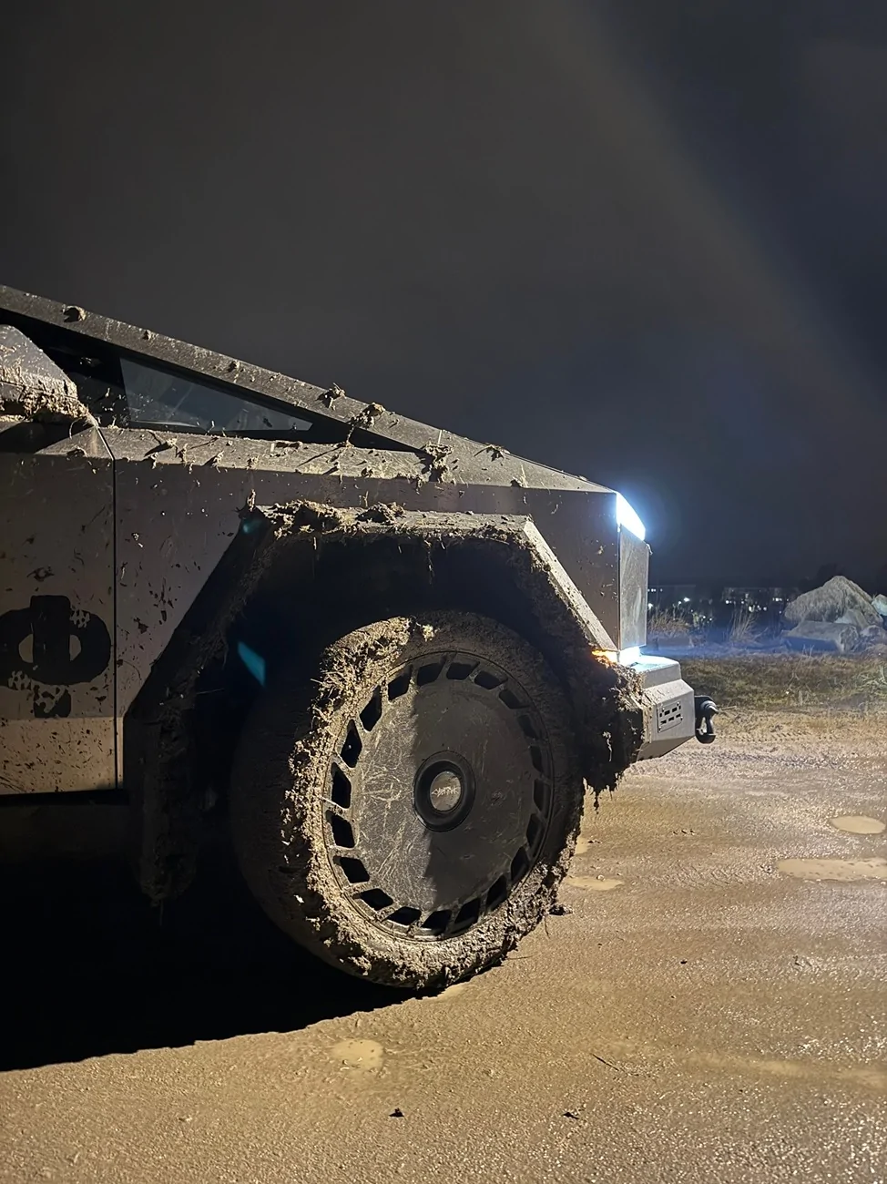 Tesla Cybertruck Don't be this guy... Cybertruck stuck in sand recovered by Matt's Off-Road Recovery QVmXcfxTmBNXYIF
