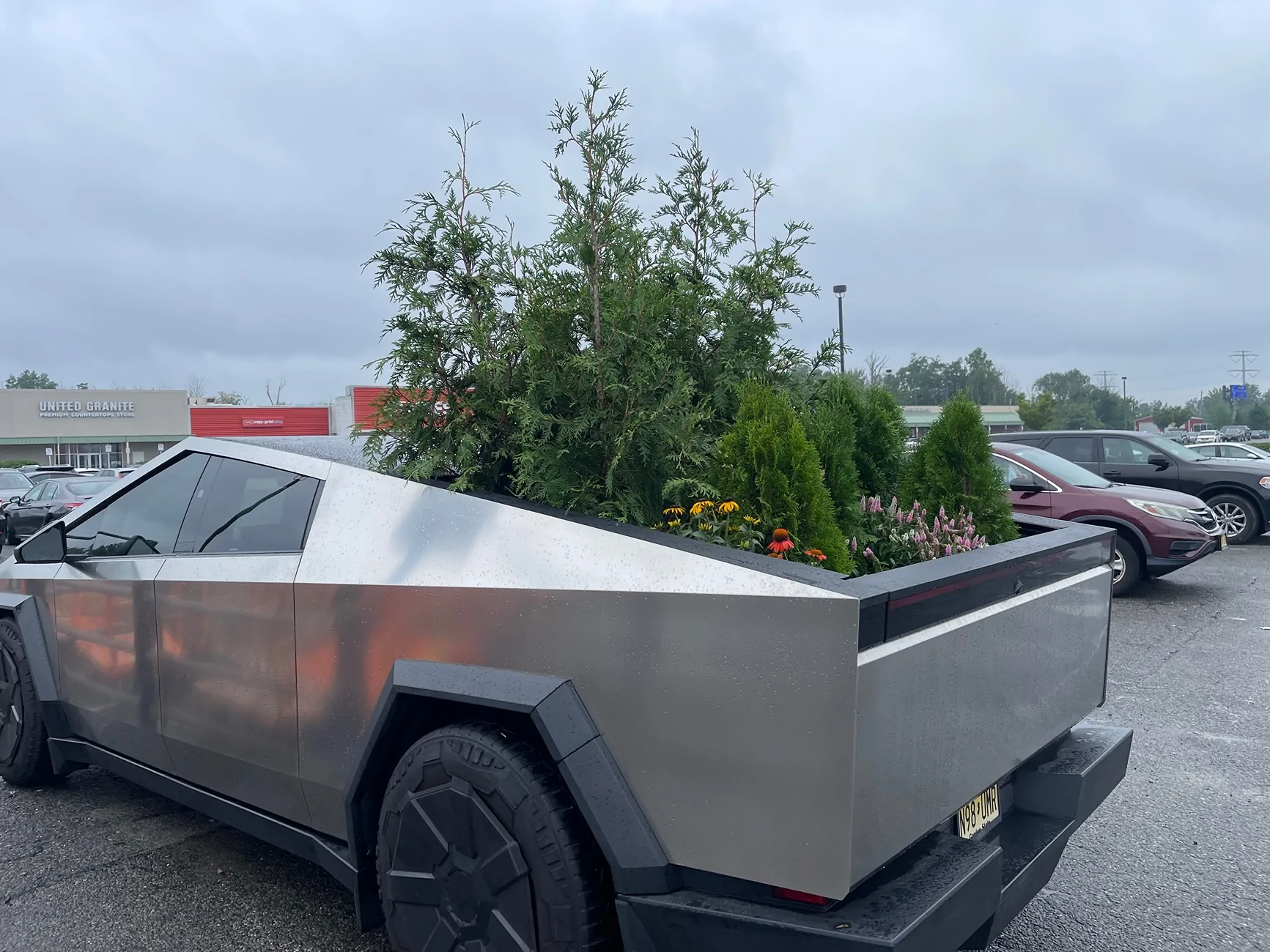 Tesla Cybertruck What Are You Hauling in your Cybertruck? 🦾 👷‍♂️ IMG_3772